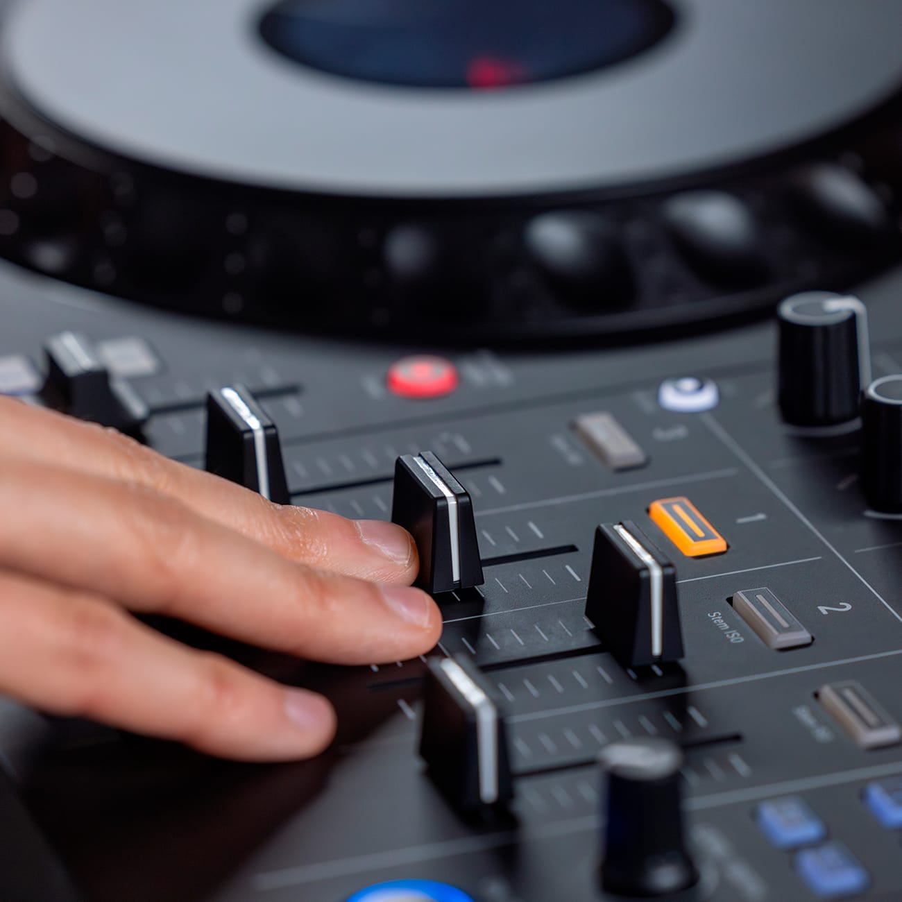AlphaTheta DDJ-GRV6 | DJ Controller with Stems FX For Serato