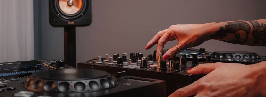 Console DJ de luxe — Pierre Barreri
