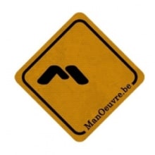 Logo - Manoeuvre